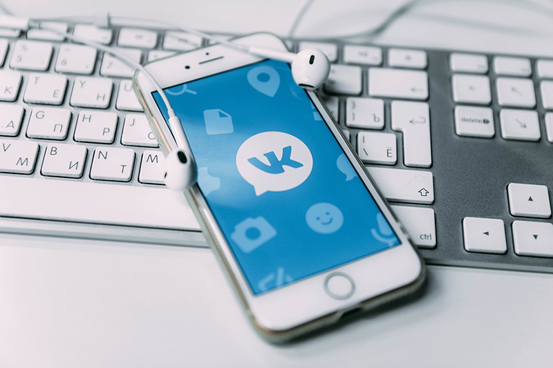 Из App Store пропали приложения, связанные с соцсетью VK фото